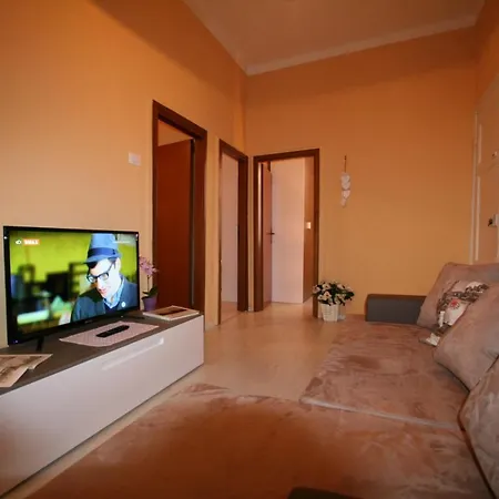 Apartment Giara Cozy Lucca